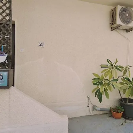 Garden Flat Apartment *