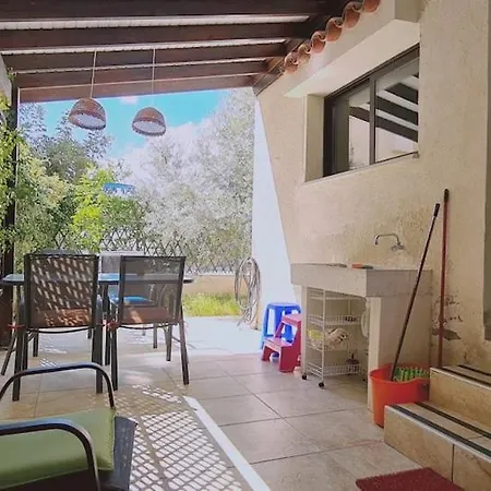 Апартаменты Garden Flat